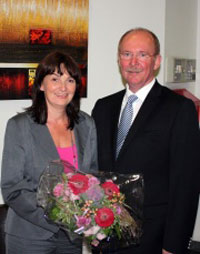 29.09.2009 Wilhelm Josef Sebastian gratuliert Mechthild Heil zu ihrem Wahlerfolg.